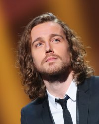 5 chanteurs français à retrouver bientôt sur vos écrans