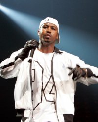 Rohff tourne un clip à Europe 1 sans autorisation, la radio porte plainte