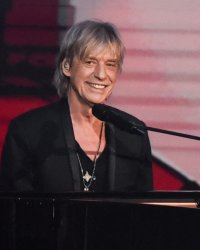 Jean-Louis Aubert de retour : il réédite son album Refuge avec 3 titres inédits