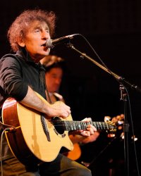 Alain Souchon s'essaie au reggae avec un titre inédit