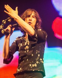 Primal Scream en duo avec Sky Ferreira sur "Where The Light Gets In"