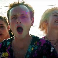 Shark Bay - Teaser 2 - VO - (2022)
