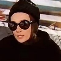 Charade - Bande annonce 2 - VO - (1963)