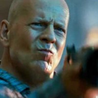 Die Hard : belle journée pour mourir - bande annonce - VOST - (2013)