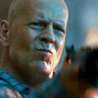 Die Hard : belle journée pour mourir - bande annonce - VOST - (2013)