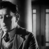 L'Homme au complet blanc - bande annonce - VO - (1951)