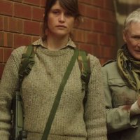 The Last Girl - Celle qui a tous les dons - bande annonce 2 - VO - (2017)