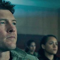 Titan - Extrait 2 - VF - (2018)