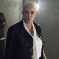 Mercenaries - bande annonce - VO - (2014)