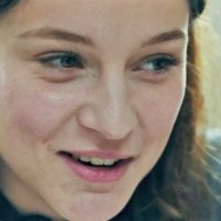 Stella est amoureuse - Bande annonce 1 - VF - (2022)