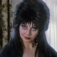 Elvira, Maîtresse des Ténèbres - Bande annonce 2 - VO - (1988)
