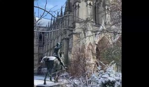 La cathédrale de Reims sous la neige