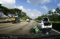 Un choc très violent en moto capturé par cette dashcam