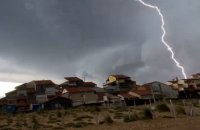Grêle et puissantes rafales : d'impressionnants orages ont frappé les Landes