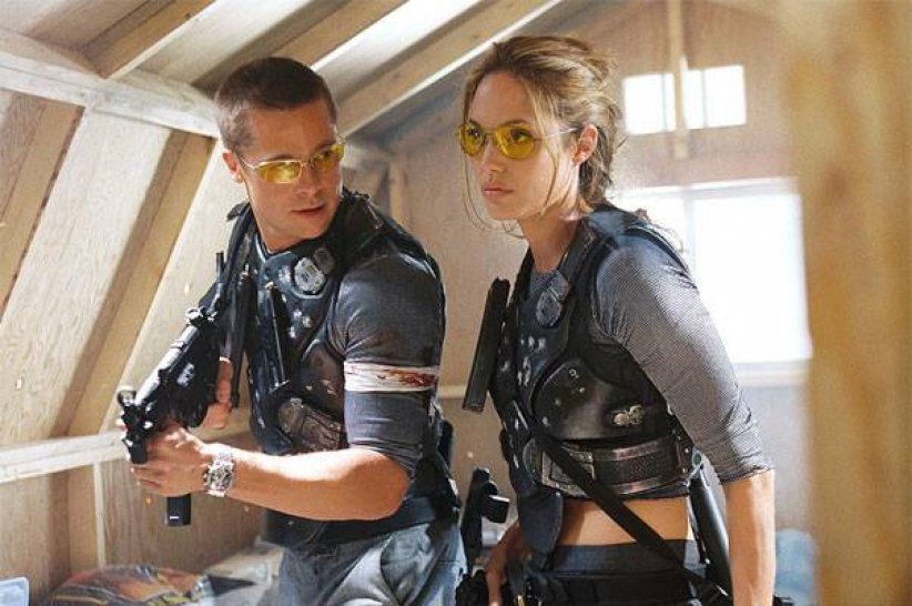 Mr. & Mrs. Smith Mr. & Mrs. Smith