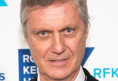 Lasse Hallström