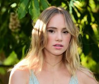 Suki Waterhouse