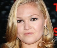 Julia Stiles