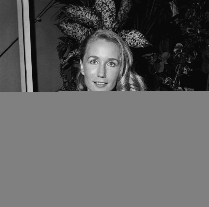 La perte de l'enveloppe avec le nom du gagnant par Brigitte Fossey et Danny Kaye La perte de l'enveloppe avec le nom du gagnant par Brigitte Fossey et Danny Kaye