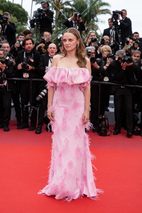 Sara Forestier, charmante toute de rose vêtue Sara Forestier, charmante toute de rose vêtue