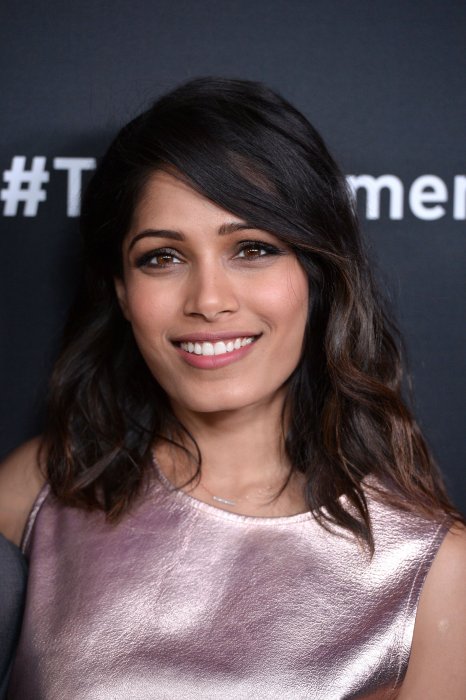 Freida Pinto, la grâce à l'état pur Freida Pinto, la grâce à l'état pur