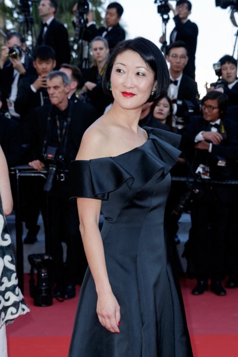Fleur Pellerin en robe noire asymétrique Fleur Pellerin en robe noire asymétrique