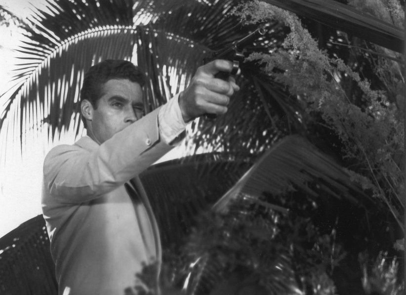 "OSS 117 se déchaîne" (1963) de André Hunebelle "OSS 117 se déchaîne" (1963) de André Hunebelle