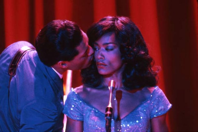Angela Bassett dans le rôle de Tina Turner Angela Bassett dans le rôle de Tina Turner