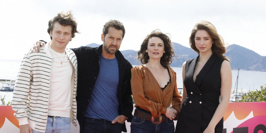 Lucien Belves, Frédéric Diefenthal, Elsa Lunghini et Pola Petrenko au photocall de la série