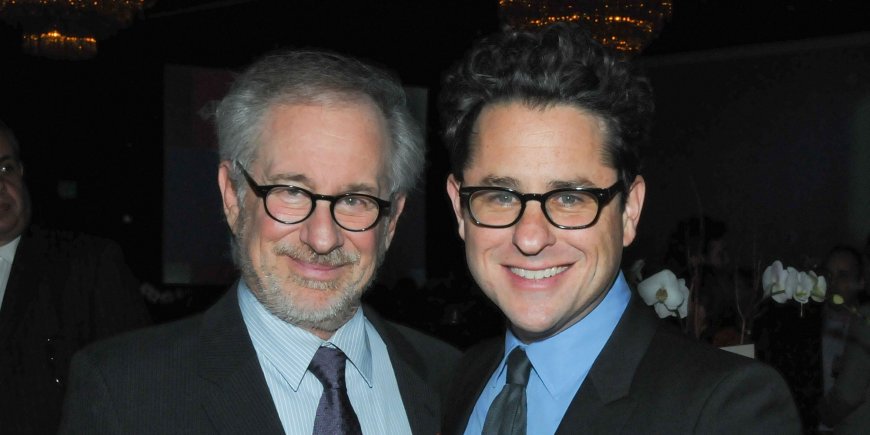 Steven Spielberg et JJ Abrams au Dîner ADL en l'honneur de Spielberg à Los Angeles en décembre 2009