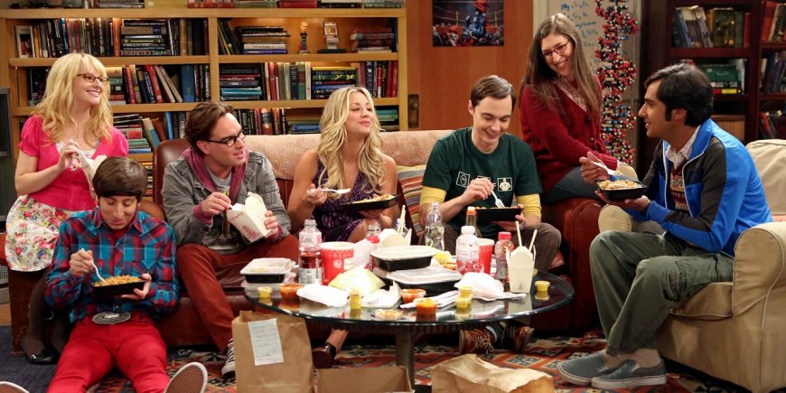 Johnny Galecki, Jim Parsons, Mayim Bialik, Kaley Cuoco et Kunal Nayyar dans