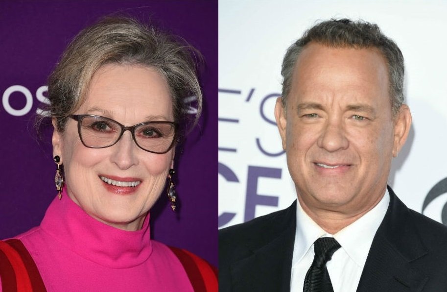 Meryl Streep lors des 19e Costume Designers Guild Awards à Los Angeles, le 21 février 2017 et Tom Hanks lors des 43e People's Choice Awards à Los Angeles, le 18 janvier 2017.