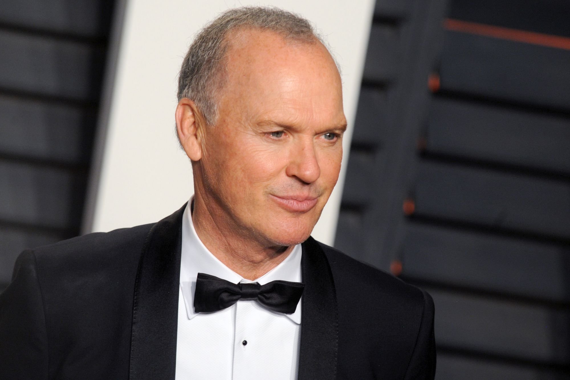 Michael Keaton pendant la soirée Vanity Fair des Oscars