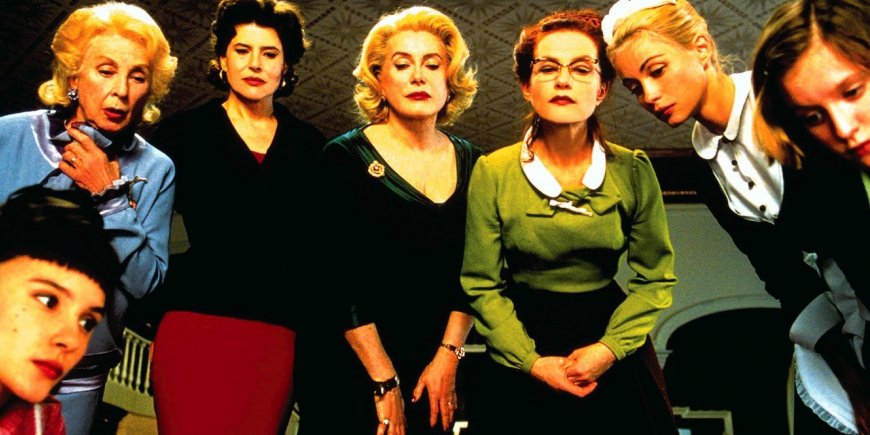 Catherine Deneuve (Gaby), Isabelle Huppert (Augustine), Emmanuelle Béart (Louise), Fanny Ardant (Pierrette), Virginie Ledoyen (Suzette), Danielle Darrieux (Mamy) et Ludivine Sagnier (Catherine) dans