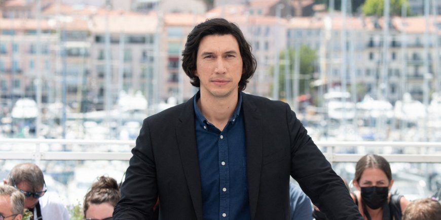 Adam Driver pendant le photocall d'
