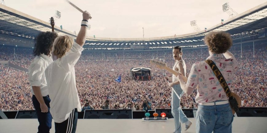 Ben Hardy, Gwilym Lee, Joseph Mazzello et Rami Malek dans