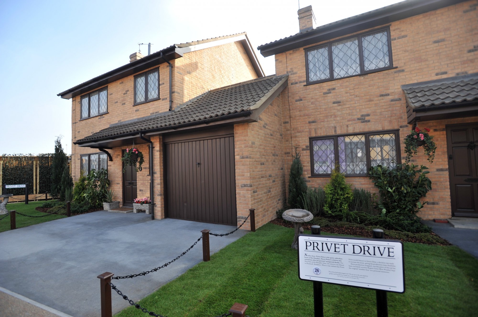 4, Privet Drive, Little Whinging, Surrey, la maison de Harry Potter et des Dursley aux studios Leavesden en Angleterre.