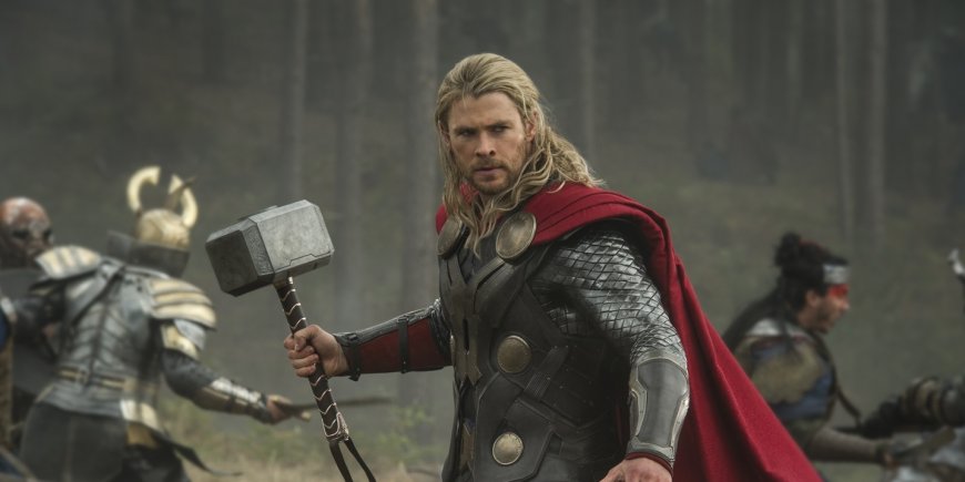 Chris Hemsworth dans