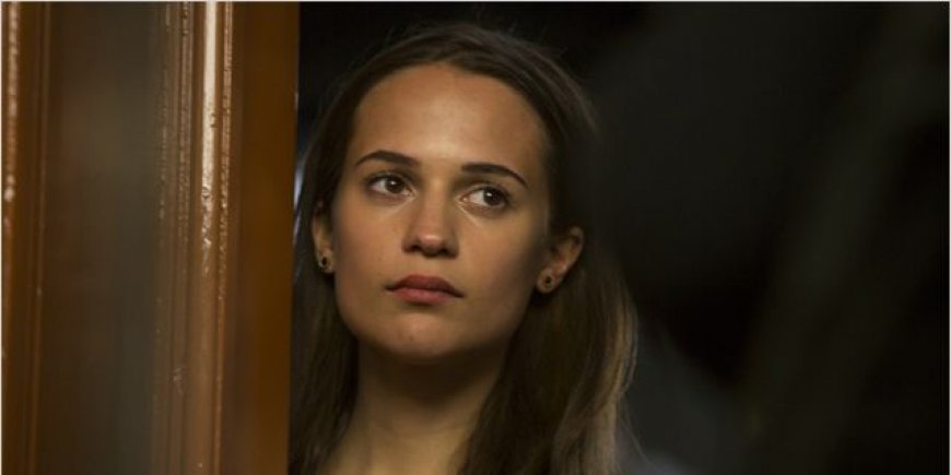 Alicia Vikander