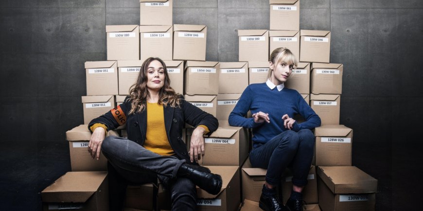 Sara Mortensen et Lola Dewaere dans
