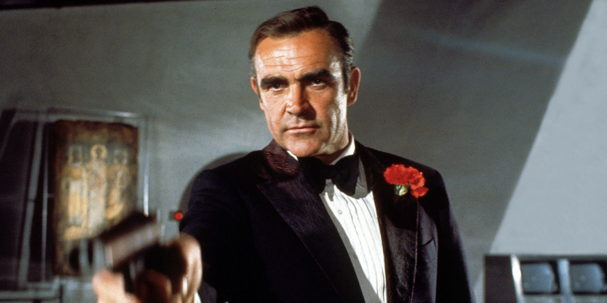 Sean Connery incarne James Bond dans le film