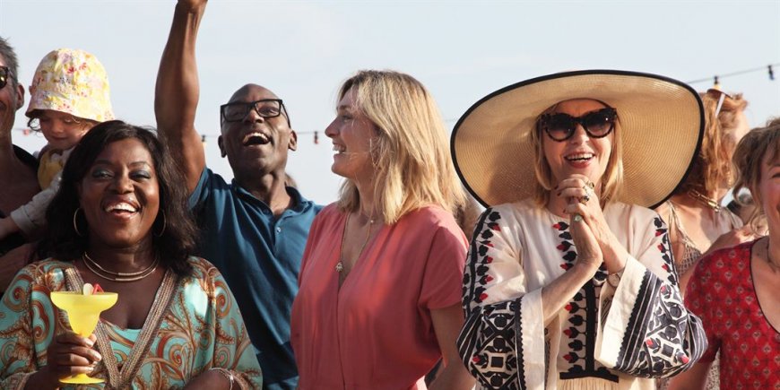 Chantal Ladesou, Claudia Tagbo, Julie Gayet et Lucien Jean-Baptiste dans