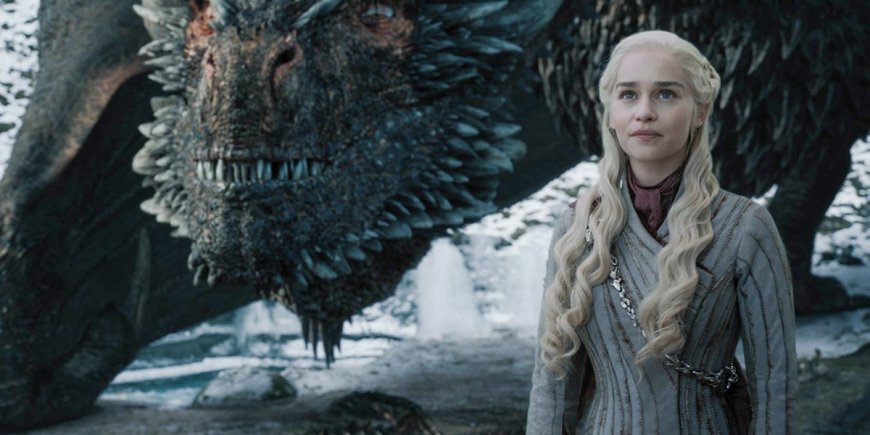 Emilia Clarke dans la saison 8 de