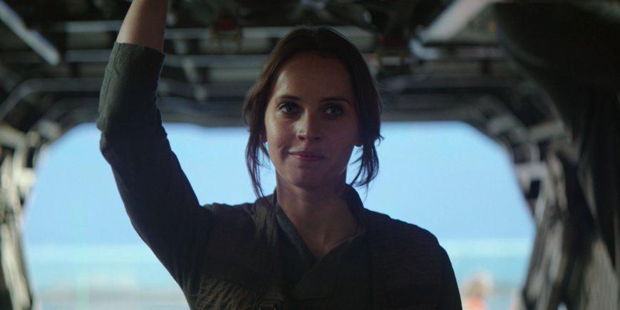 Felicity Jones aka Jyn Erso dans