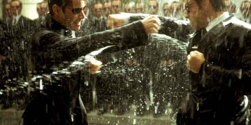 Hugo Weaving et Keanu Reeves dans