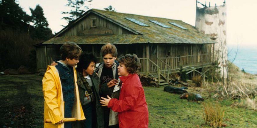 Sean Astin, Josh Brolin, Corey Feldman et Jeff Cohen dans