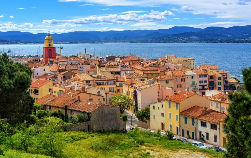 Saint-Tropez, la plage et les paillettes Saint-Tropez, la plage et les paillettes