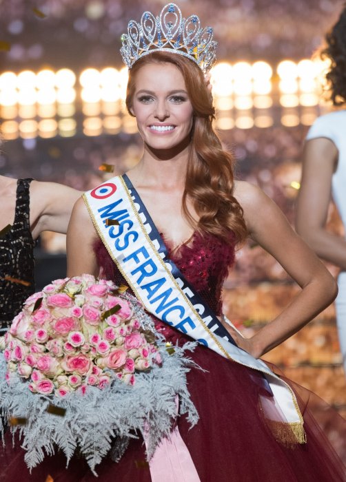 Et le titre de la plus belle femme de France est décerné à... Et le titre de la plus belle femme de France est décerné à...