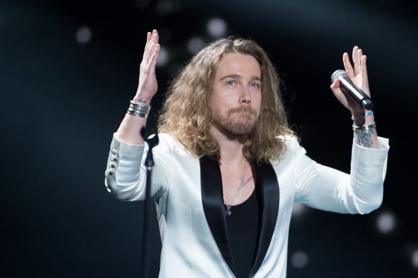 Julien Doré : adieu les bouclettes ! Julien Doré : adieu les bouclettes !