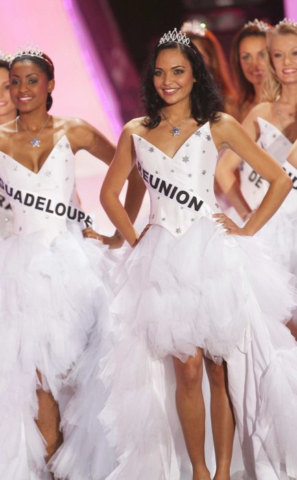 Le combo étincelant du tulle et du diadème Le combo étincelant du tulle et du diadème